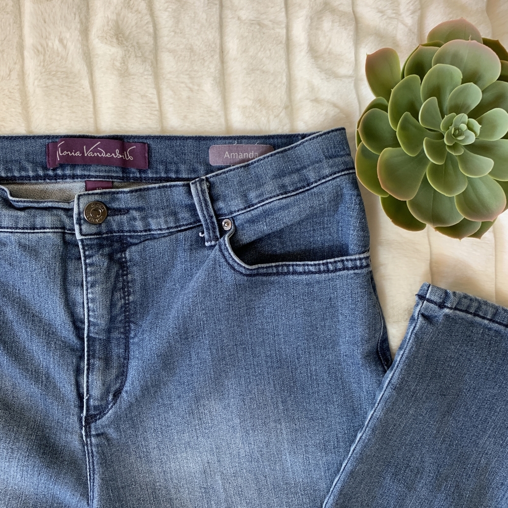Gloria Vanderbilt Denim “Amanda” Jeans Size 12